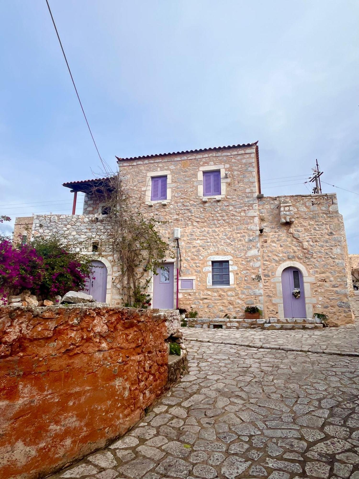 Iliana'S House - Spacious Cave House In The Center Of Areopolis Exterior foto